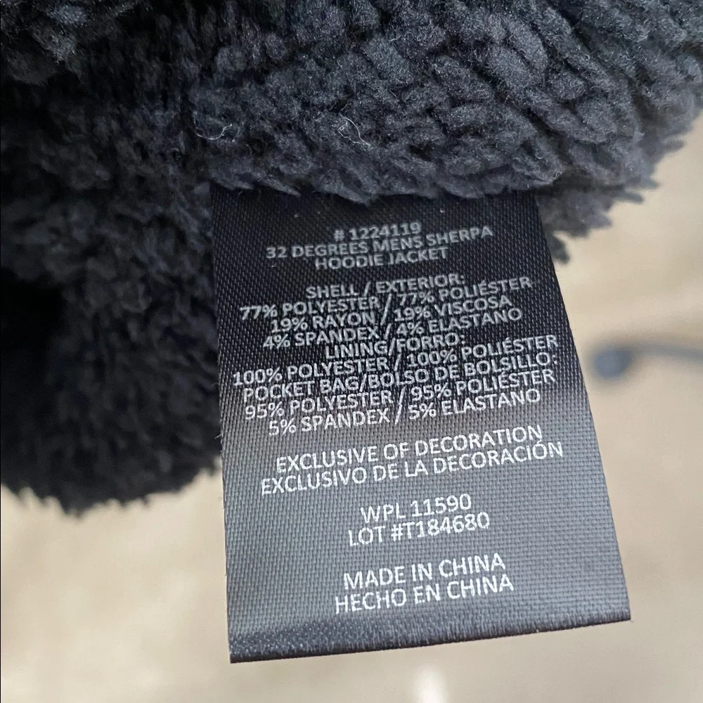 32 Degrees Heat | XL Zip-Up Hoodie with Furry Lining - Picture 6 of 7